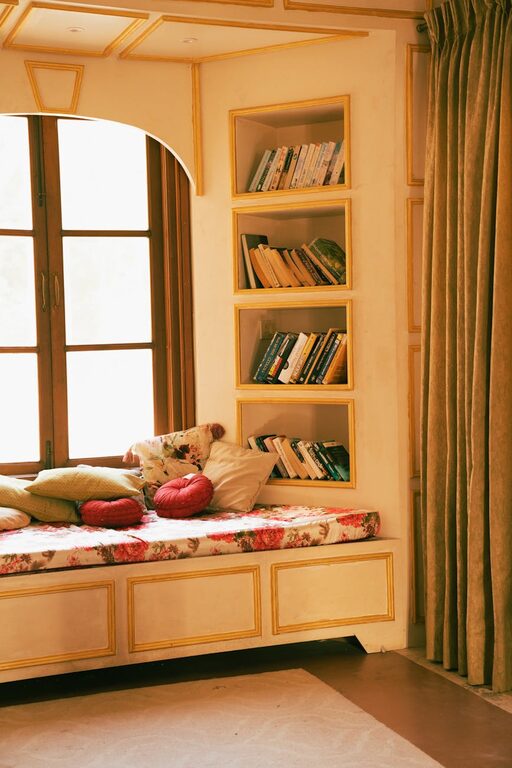 How to Create a Cozy Reading Nook in Any Space